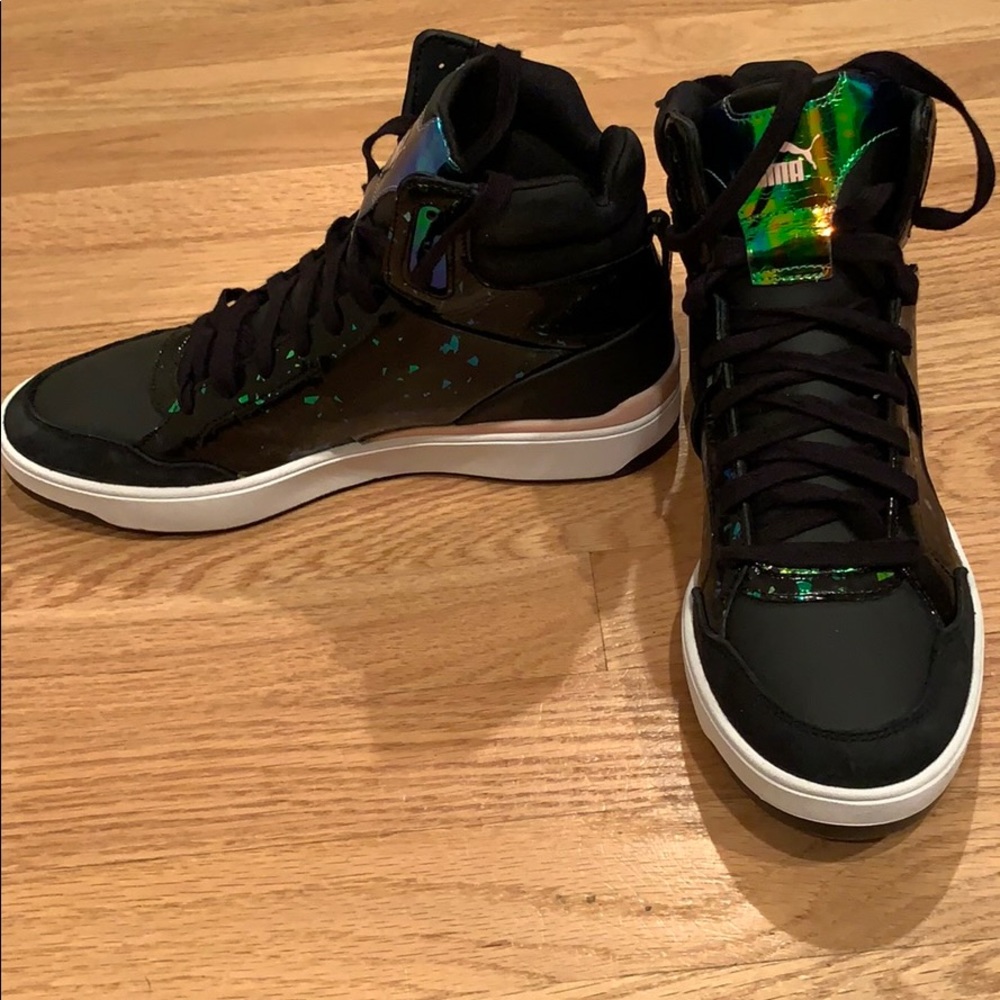 LIKE NEW PUMA MCQUEEN SIZE 8